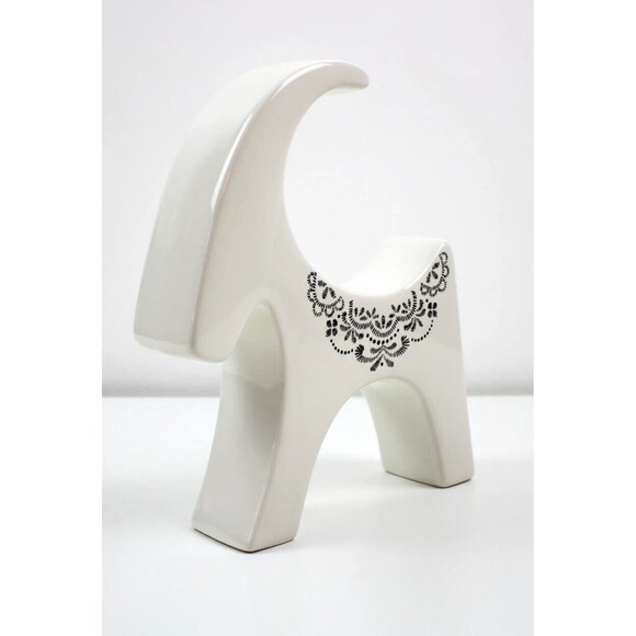 Ikea Vinter 2020 White Ceramic Goat Figurine w/ Black Detail Scandinavian HTF - Picture 5 of 8